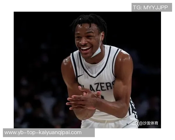 布朗尼全明星票引发热议维拉纽瓦透露一票归自己一票给父亲 布朗尼全明星票引发热议维拉纽瓦透露一票归自己一票给父亲